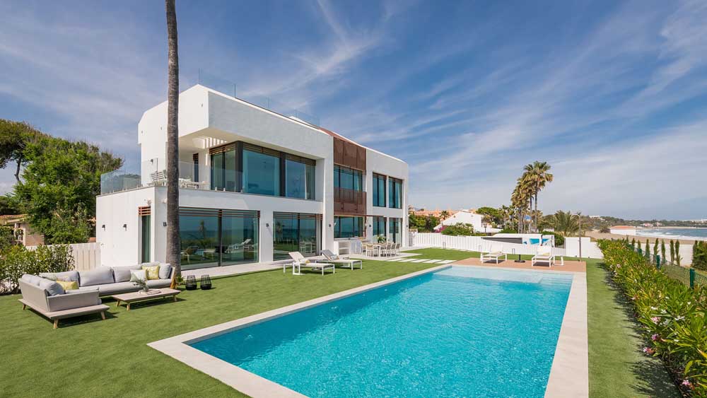 Incredible new villa in Estepona