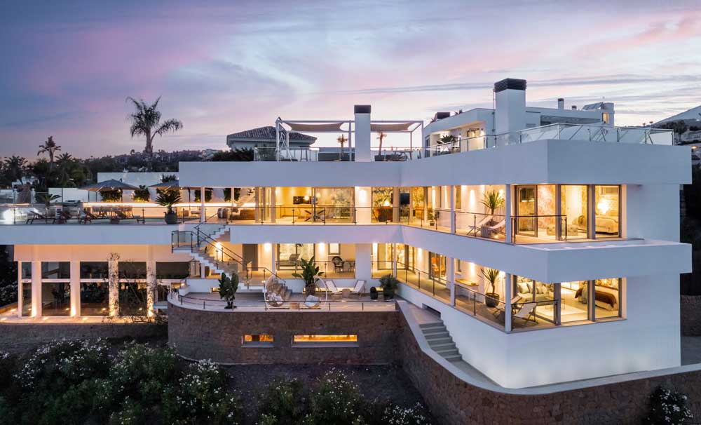 Exquisite contemporary villa in La Quinta Golf