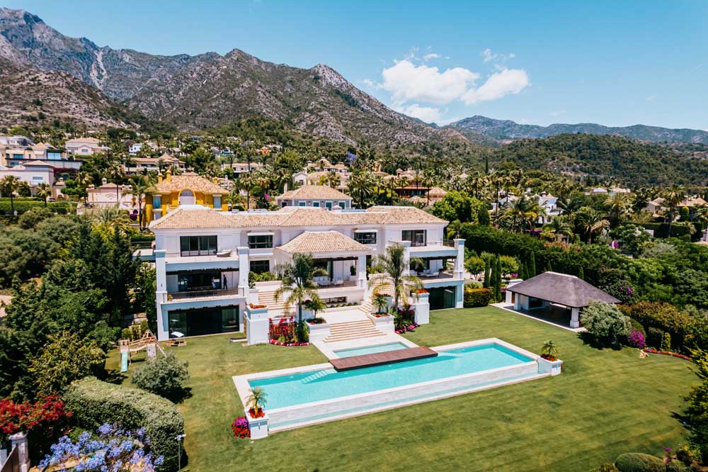 Magnificent new villa in Sierra Blanca