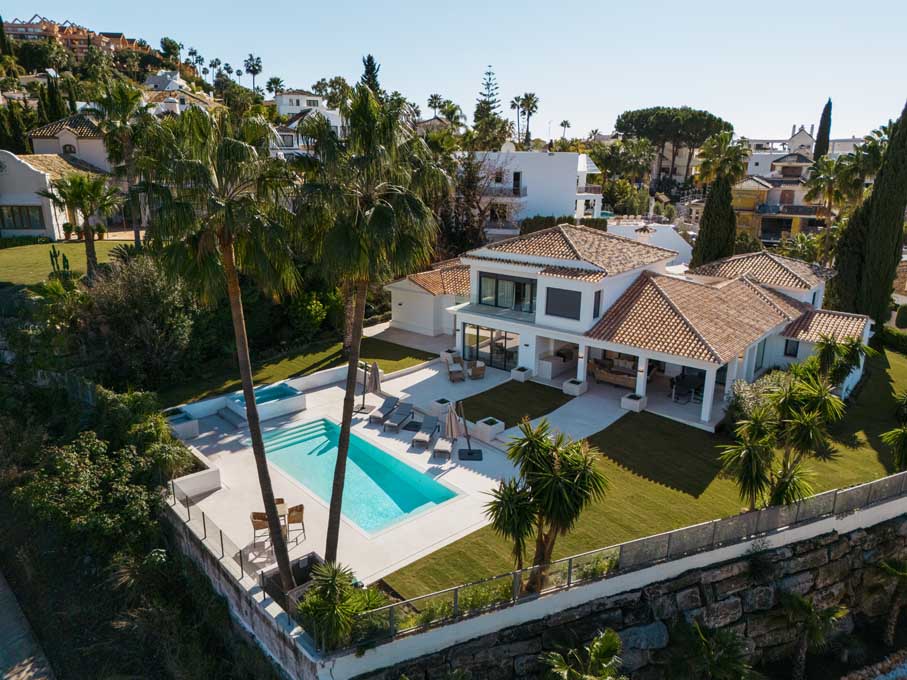 Stunning villa in Los Naranjos Golf, Nueva Andalucia