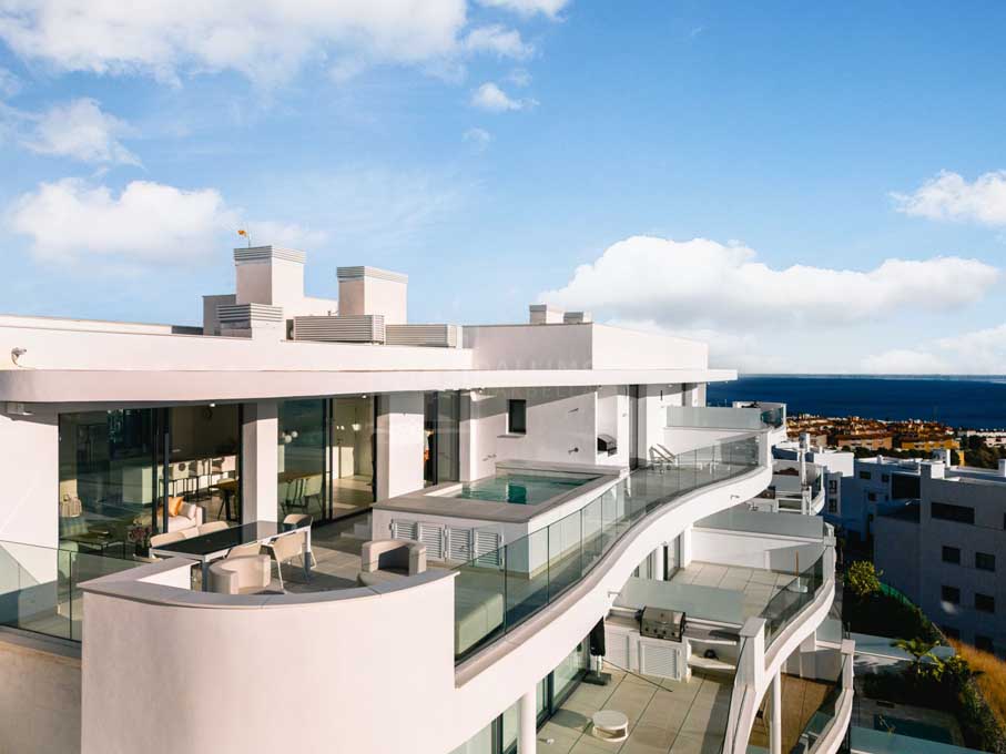 Beautiful contemporary penthouse in Fuengirola