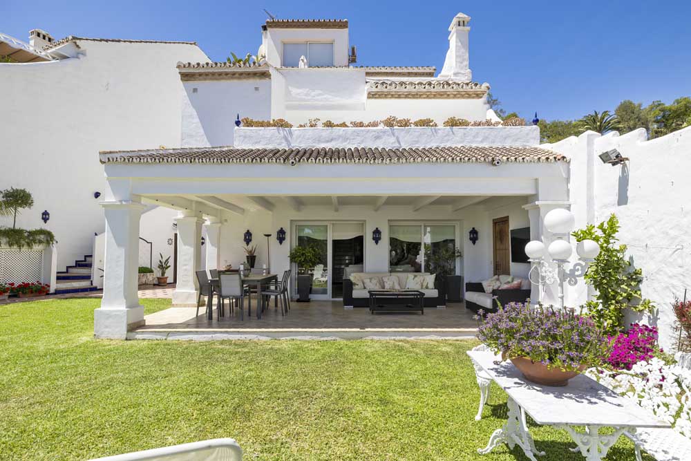 Spacious townhouse in Los Toreros, Nueva Andalcia