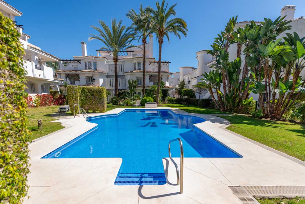 Superb two bedroom penthouse in Nueva Andalucia