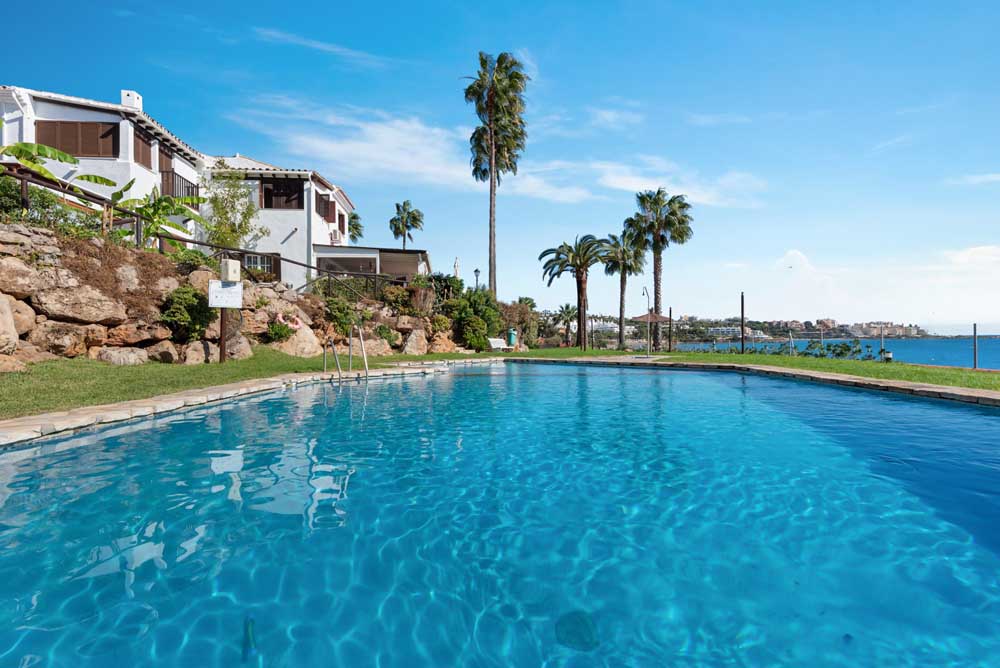 Townhouse in Estepona, Frontline Beach Complex 