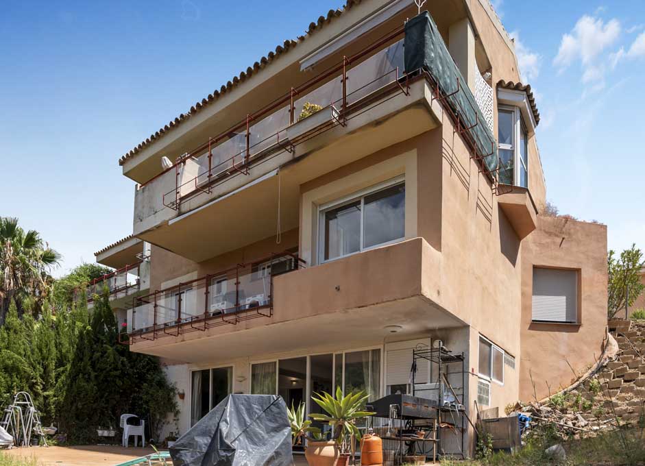 Spacious townhouse in Estepona